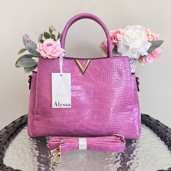 Alyssa Handbags - ⭐️Host Pick⭐️ Alyssa Vegan Lavender Leather Crossbody Handbag 100% Cruelty Free
